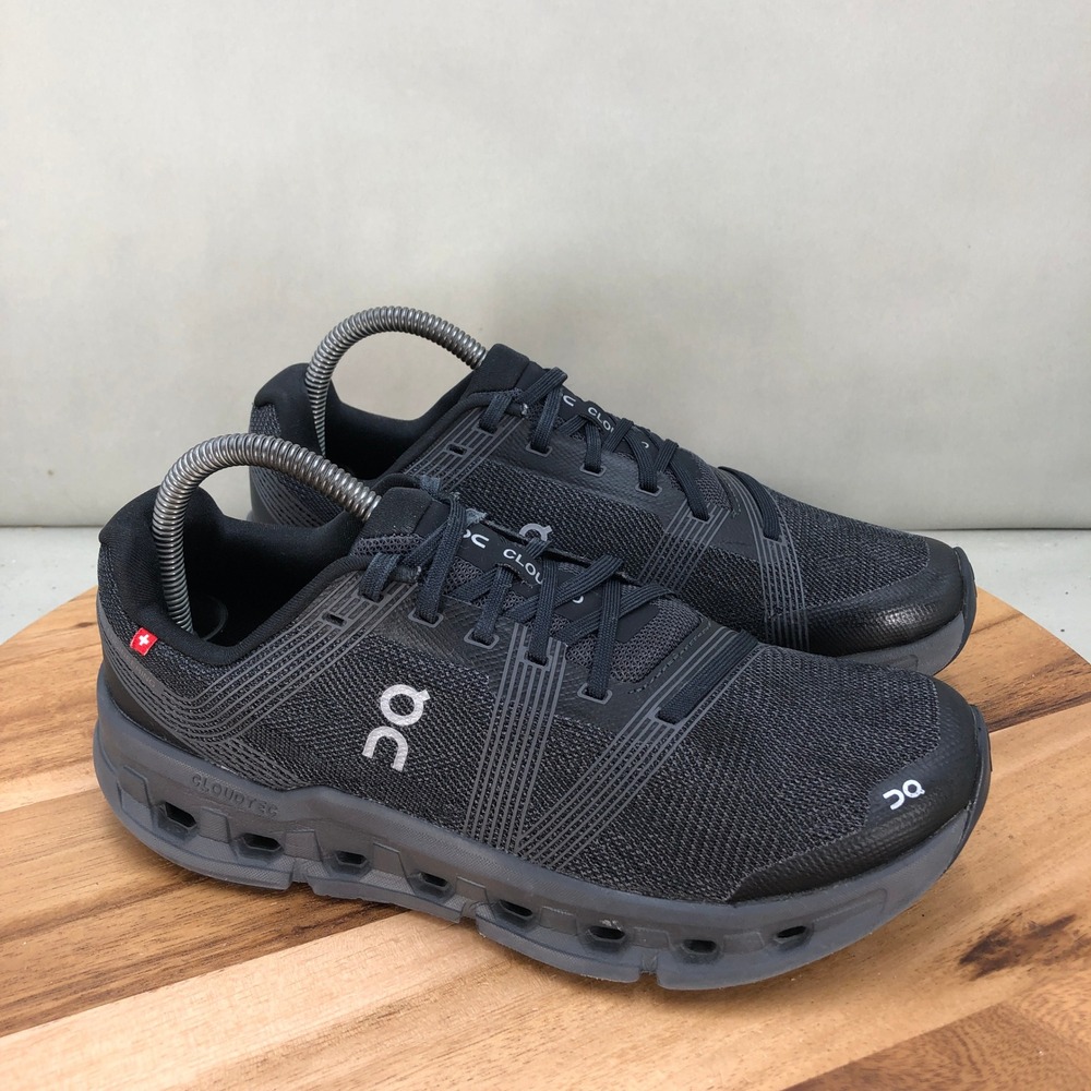 On Running Cloudflow Black and Gray Athletic Shoes